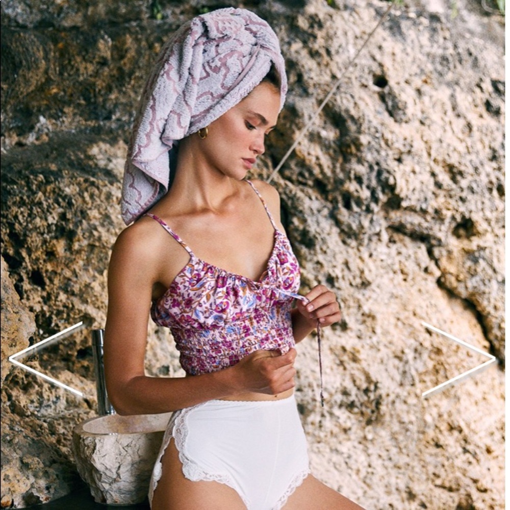 Bnwt Arnhem gorgeous top